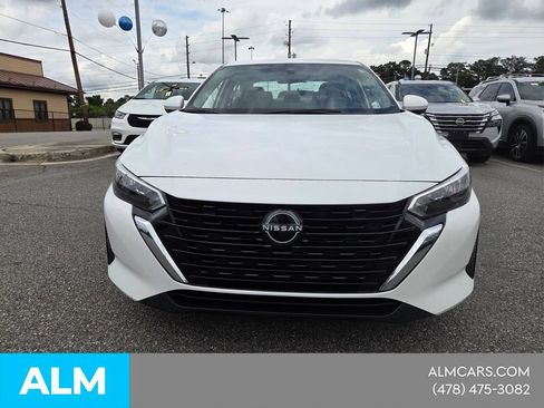 Used 2024 Nissan Sentra SV FWD image 2