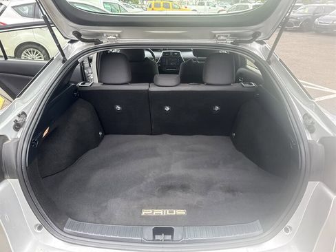 Used 2016 Toyota Prius Three Touring image 17