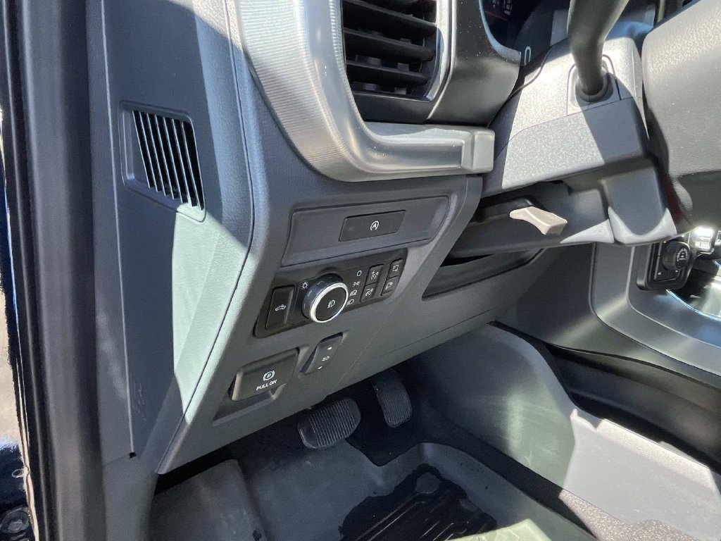 Used 2025 Ford F150 Lariat w/ Equipment Group 502A High AWD/4WD image 34