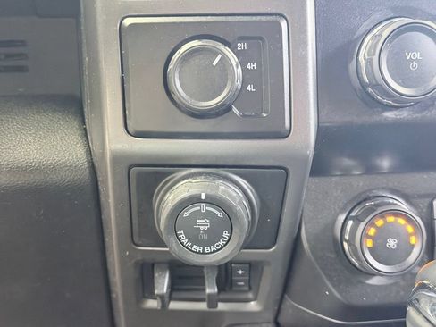 Used 2020 Ford F150 XLT w/ Equipment Group 302A Luxury AWD/4WD image 47