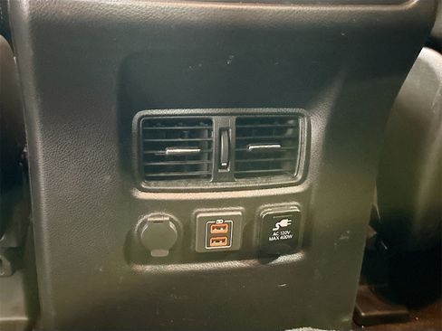 Used 2019 Nissan Titan PRO-4X image 24