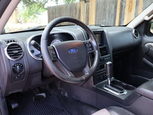 Used 2007 Ford Explorer Sport Trac Limited AWD/4WD image 15