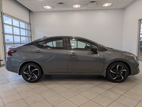 New 2025 Nissan Versa SR w/ Trunk Package image 2