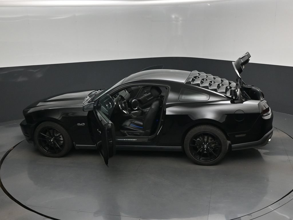 Used 2012 Ford Mustang GT Premium RWD image 17