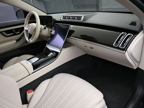 Used 2022 Mercedes-Benz S 500 4MATIC image 32
