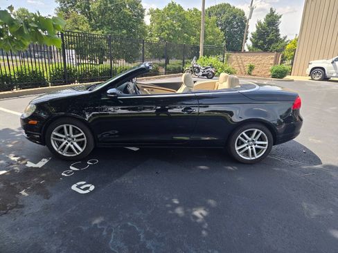 Used 2010 Volkswagen Eos Lux FWD image 9