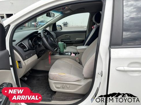 Used 2016 Kia Sedona LX FWD image 15
