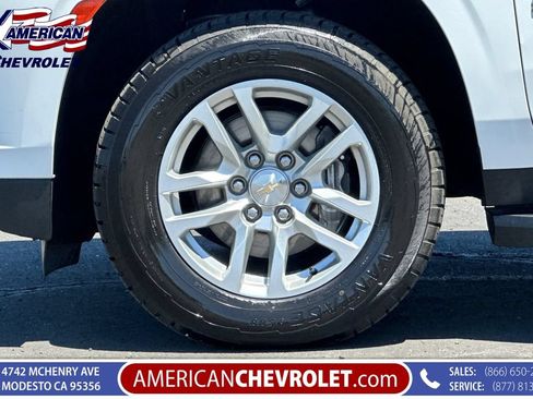 Used 2023 Chevrolet Suburban LT AWD/4WD image 38