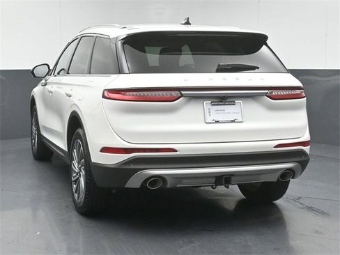 Certified 2023 Lincoln Corsair Reserve w/ Towing Package image 6