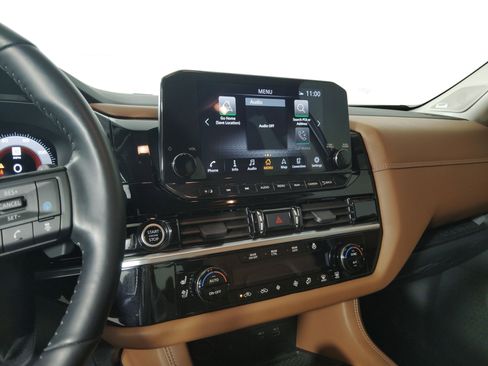 Used 2023 Nissan Pathfinder Platinum image 27