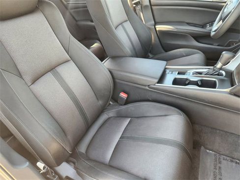 Used 2019 Honda Accord EX image 10