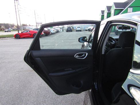 Used 2019 Nissan Sentra SR image 15
