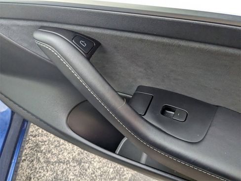 Used 2023 Tesla Model 3 Performance image 25