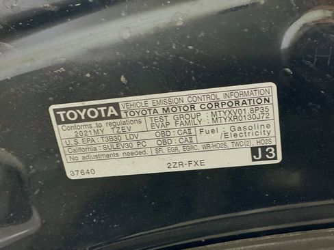 Used 2021 Toyota Prius Prime XLE w/ Carpet Mat Package (TMS) image 18