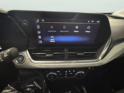 Certified 2024 Chevrolet Trax LT w/ Sunroof Package image 20