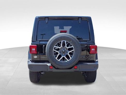 New 2025 Jeep Wrangler Sahara image 21