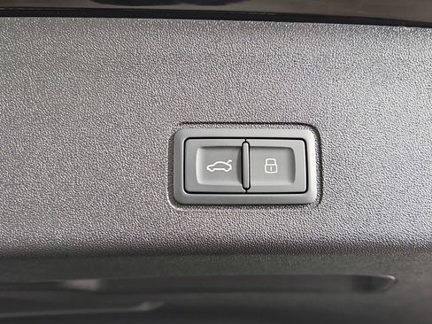 New 2026 Audi Q3 quattro 2.0T AWD/4WD image 14