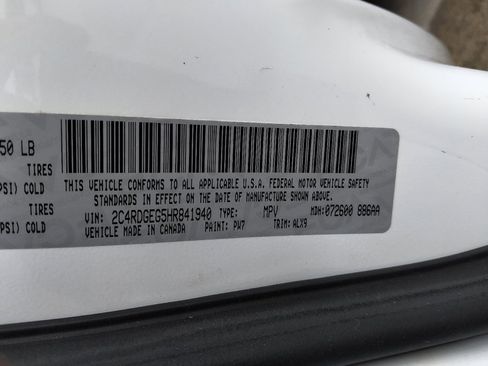 Used 2017 Dodge Grand Caravan GT FWD image 33