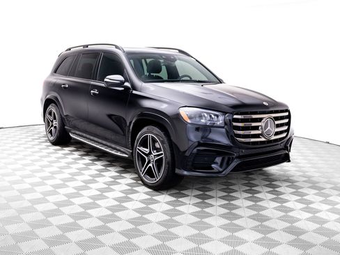 Used 2024 Mercedes-Benz GLS 450 4MATIC image 7