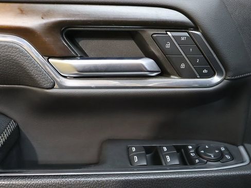 Used 2024 GMC Sierra 2500 Denali w/ Denali Reserve Package image 47