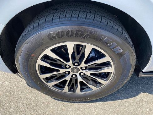 Certified 2025 Ford Expedition Platinum AWD/4WD image 14