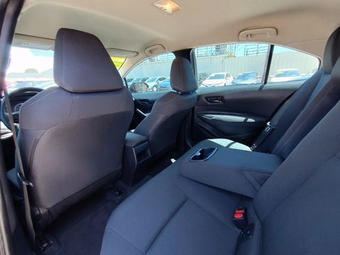 Used 2022 Toyota Corolla LE FWD image 28