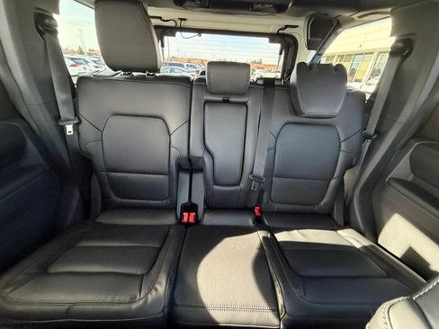 New 2025 Ford Bronco Badlands image 34