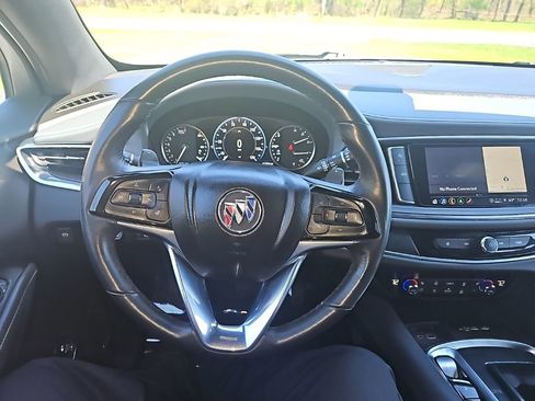 Used 2024 Buick Enclave Premium AWD/4WD image 16