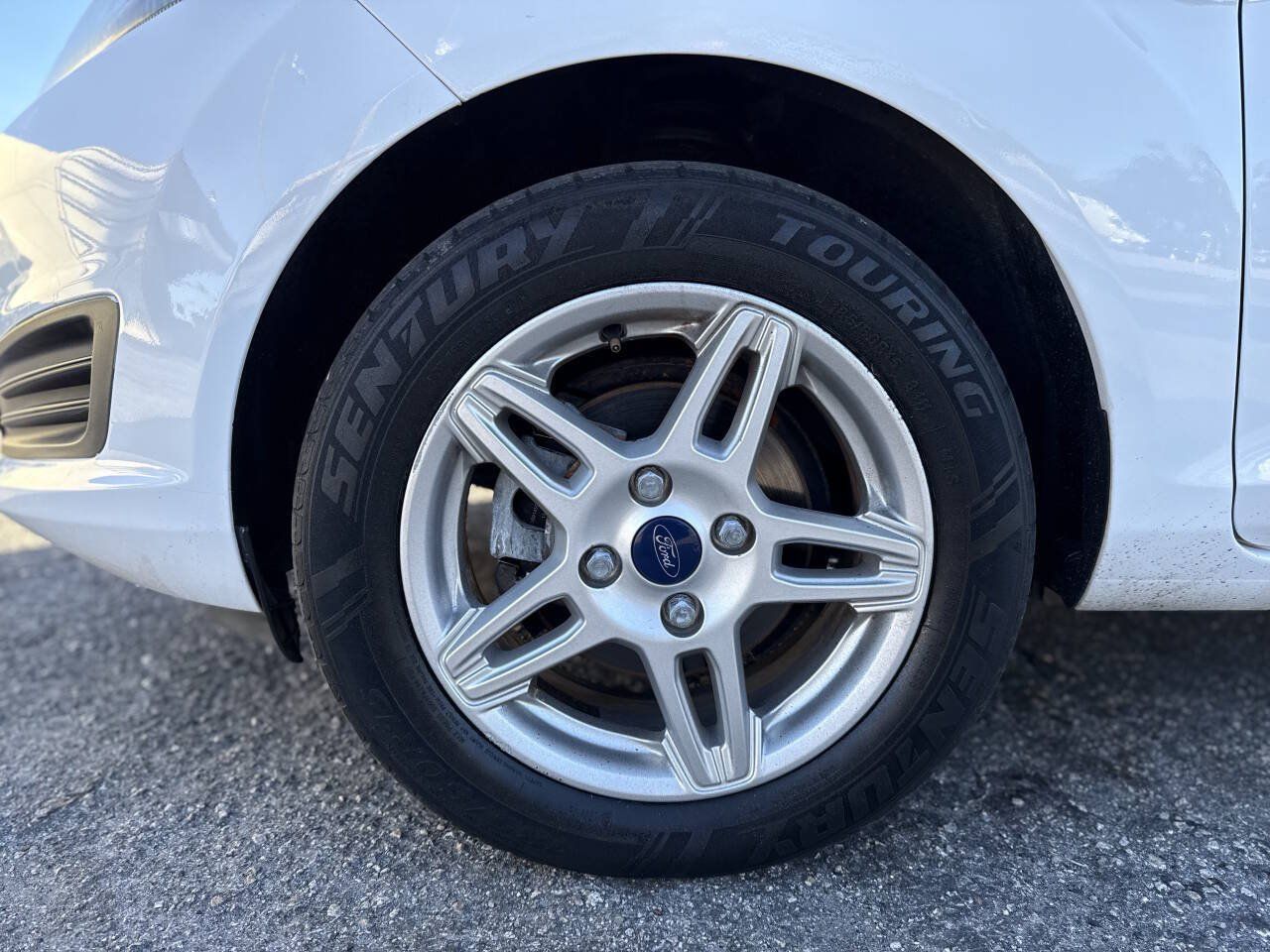 Used 2017 Ford Fiesta SE FWD image 27