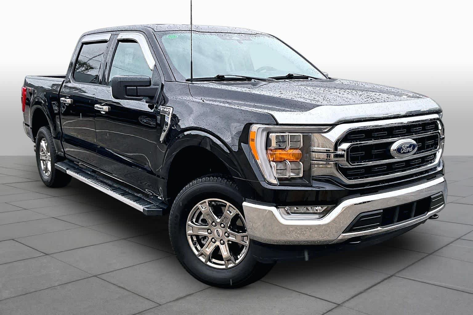 Used 2023 Ford F150 XLT w/ Equipment Group 302A High AWD/4WD image 3