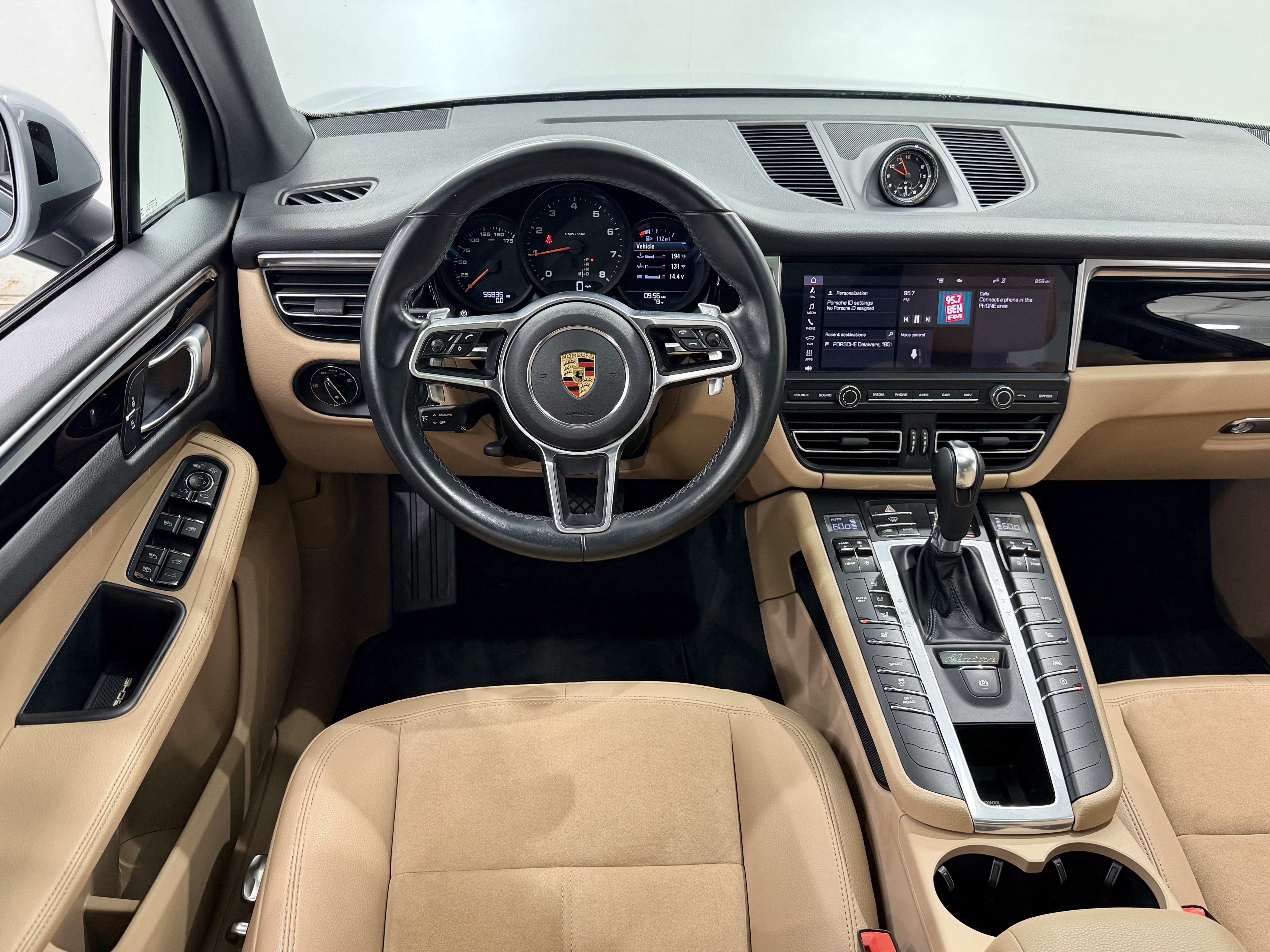 Certified 2021 Porsche Macan AWD/4WD image 24