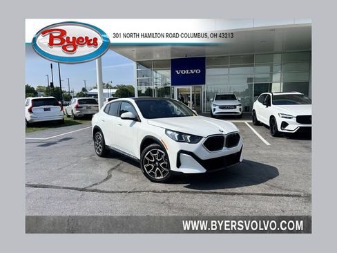 Used 2026 BMW X2 xDrive28i AWD/4WD image 1