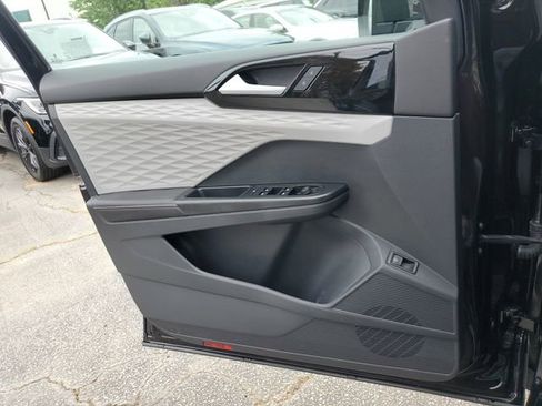 Certified 2024 Volkswagen Taos S FWD image 29