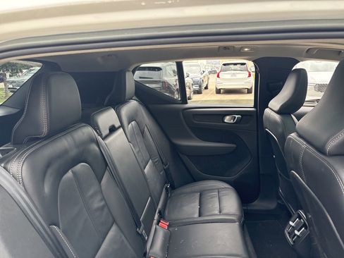 Used 2023 Volvo XC40 B5 Plus w/ Driver Assist Package AWD/4WD image 11