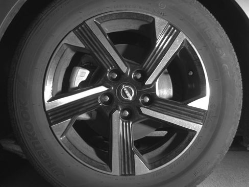 Used 2025 Nissan Sentra SV FWD image 12