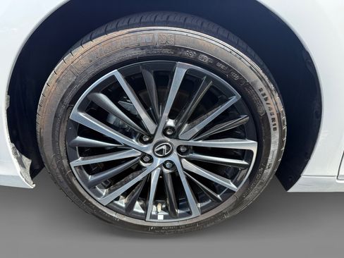 Used 2025 Lexus ES 300h w/ Premium Package FWD image 9