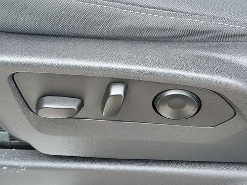 Used 2024 Chevrolet Silverado 1500 LT image 7