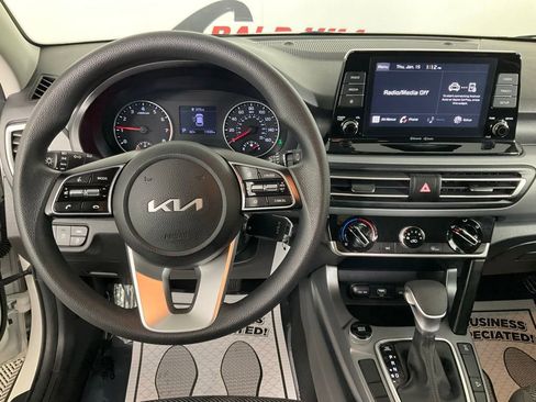 Used 2023 Kia Seltos LX image 13