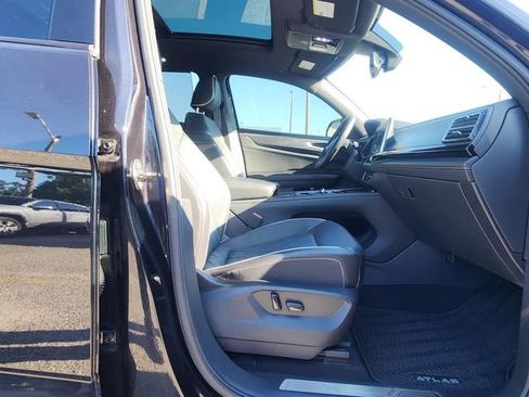 Used 2024 Volkswagen Atlas Cross Sport SEL Premium R-Line AWD/4WD image 11