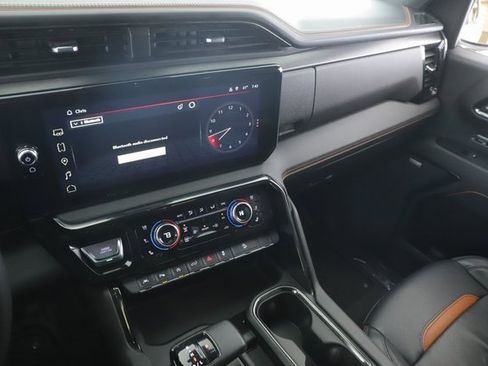 Used 2024 GMC Sierra 1500 AT4 w/ AT4 Preferred Package image 27