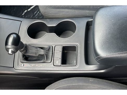 Used 2018 Kia Sorento LX image 32