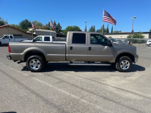 Used 2006 Ford F250 Lariat AWD/4WD image 6