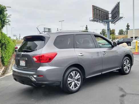 Used 2017 Nissan Pathfinder S FWD image 5