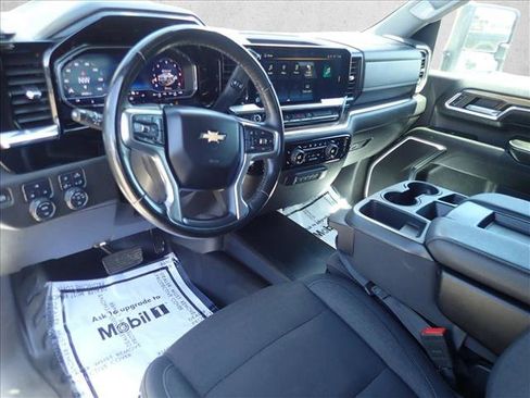 Used 2024 Chevrolet Silverado 2500 LT w/ Convenience Package AWD/4WD image 9