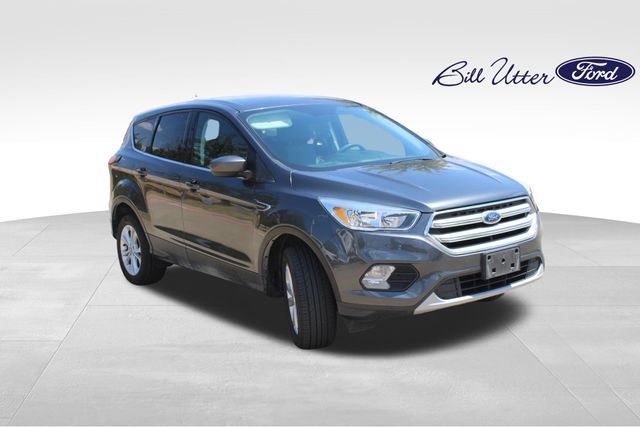 Used 2019 Ford Escape SE FWD image 3