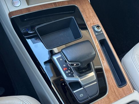 Used 2021 Audi Q5 2.0T Premium w/ Convenience Package image 20