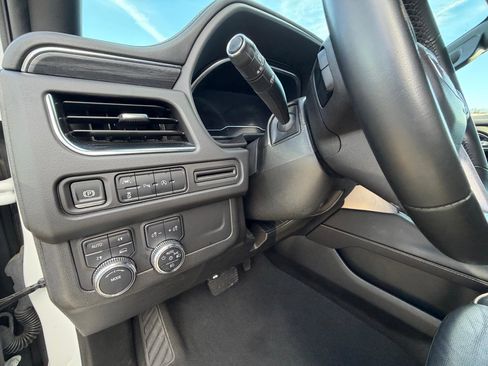 Used 2024 GMC Yukon SLT image 9