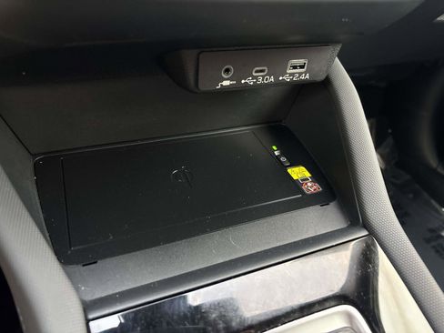 Certified 2025 Subaru Forester Premium image 26