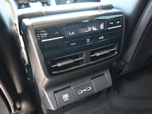 Used 2023 Acura MDX SH-AWD w/ Technology Package image 25