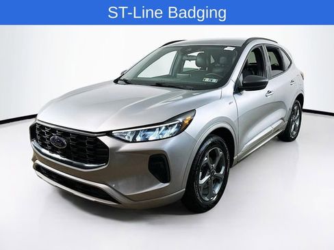 Certified 2023 Ford Escape ST-Line AWD/4WD image 3